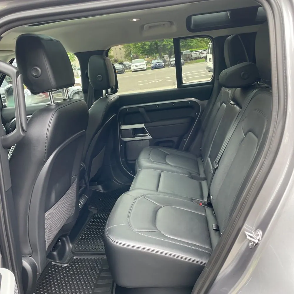 2024 Land Rover Defender 110 P400 S