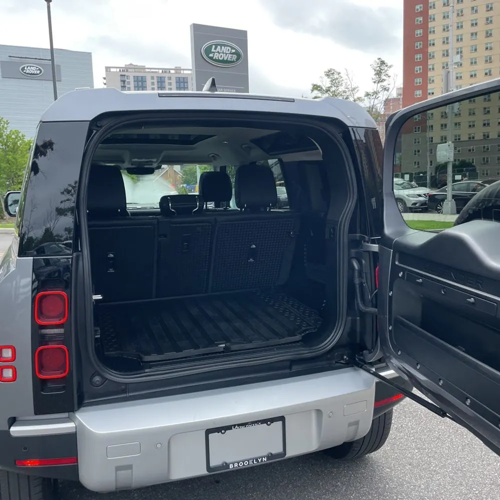 2024 Land Rover Defender 110 P400 S