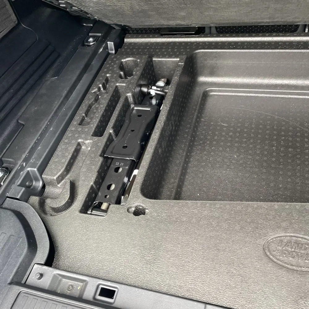 2024 Land Rover Defender 110 P400 S