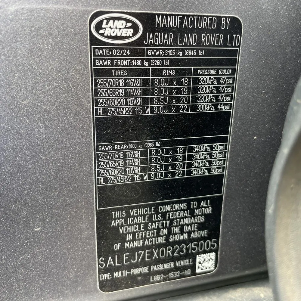 2024 Land Rover Defender 110 S P300