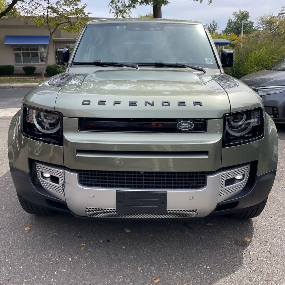 2024 Land Rover Defender 110 S P300