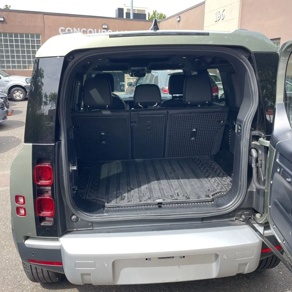 2024 Land Rover Defender 110 S P300