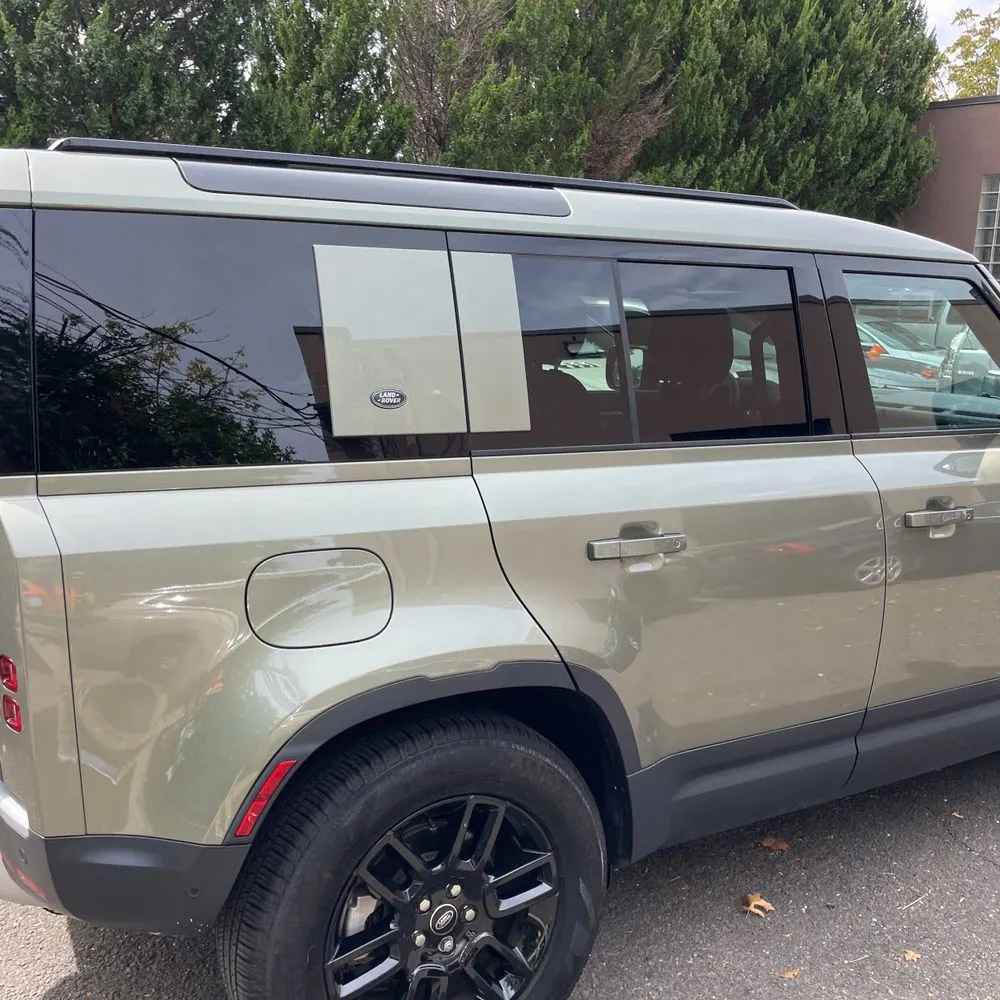 2024 Land Rover Defender 110 S P300