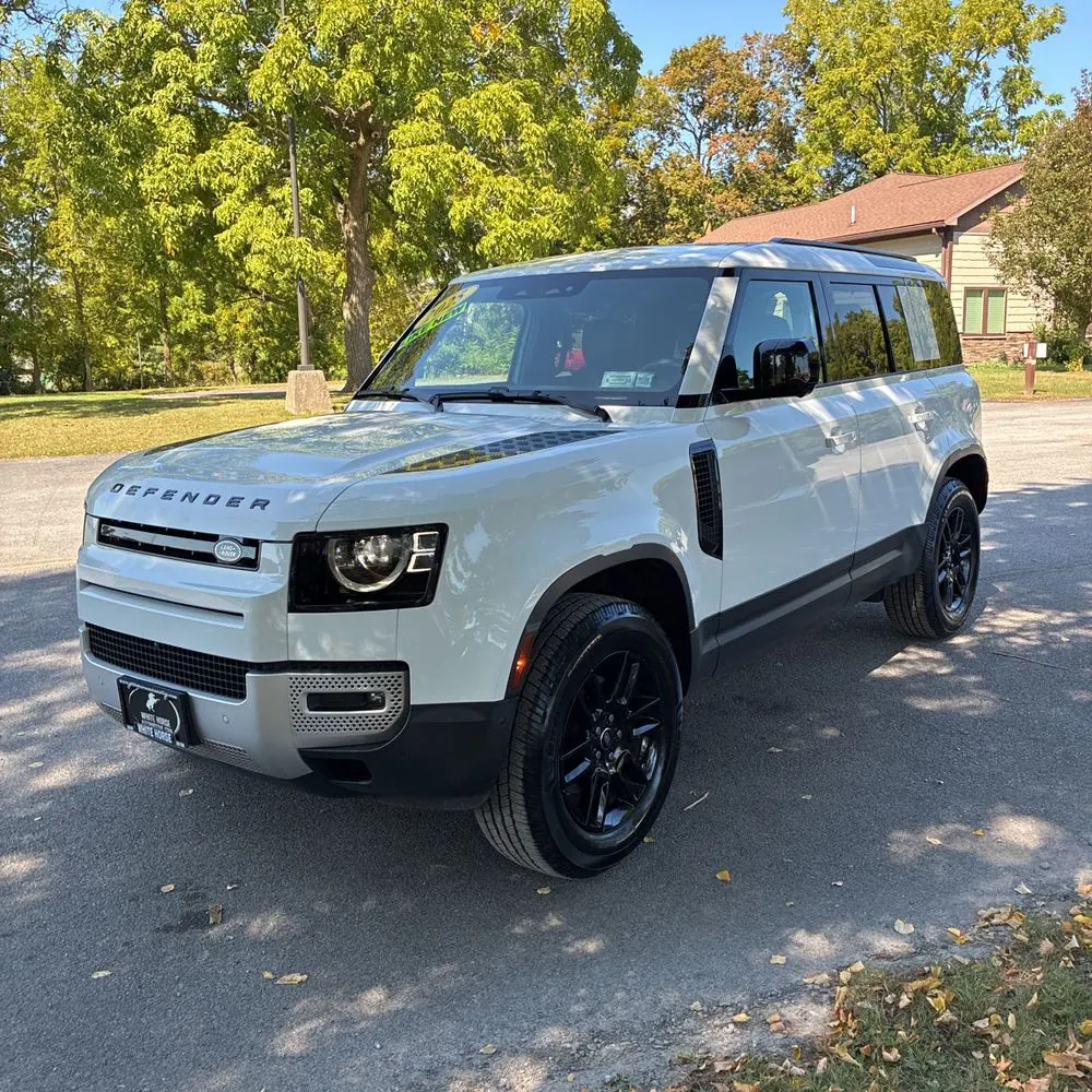 2025 Land Rover Defender 110 S P300