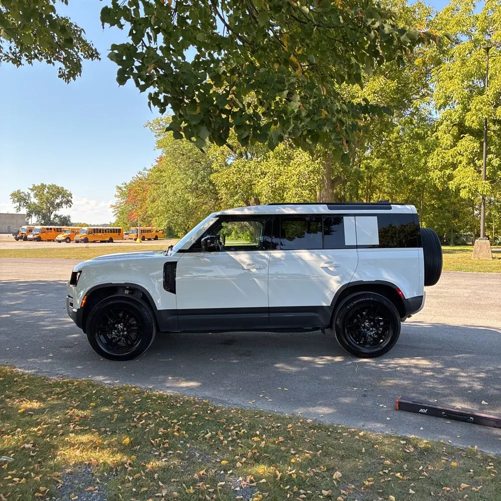 2025 Land Rover Defender 110 S P300