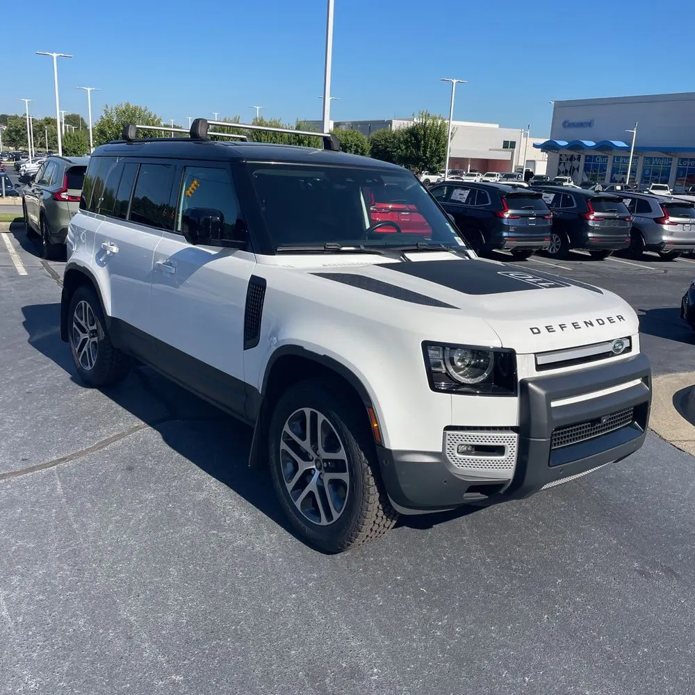 2022 Land Rover Defender 110 SE