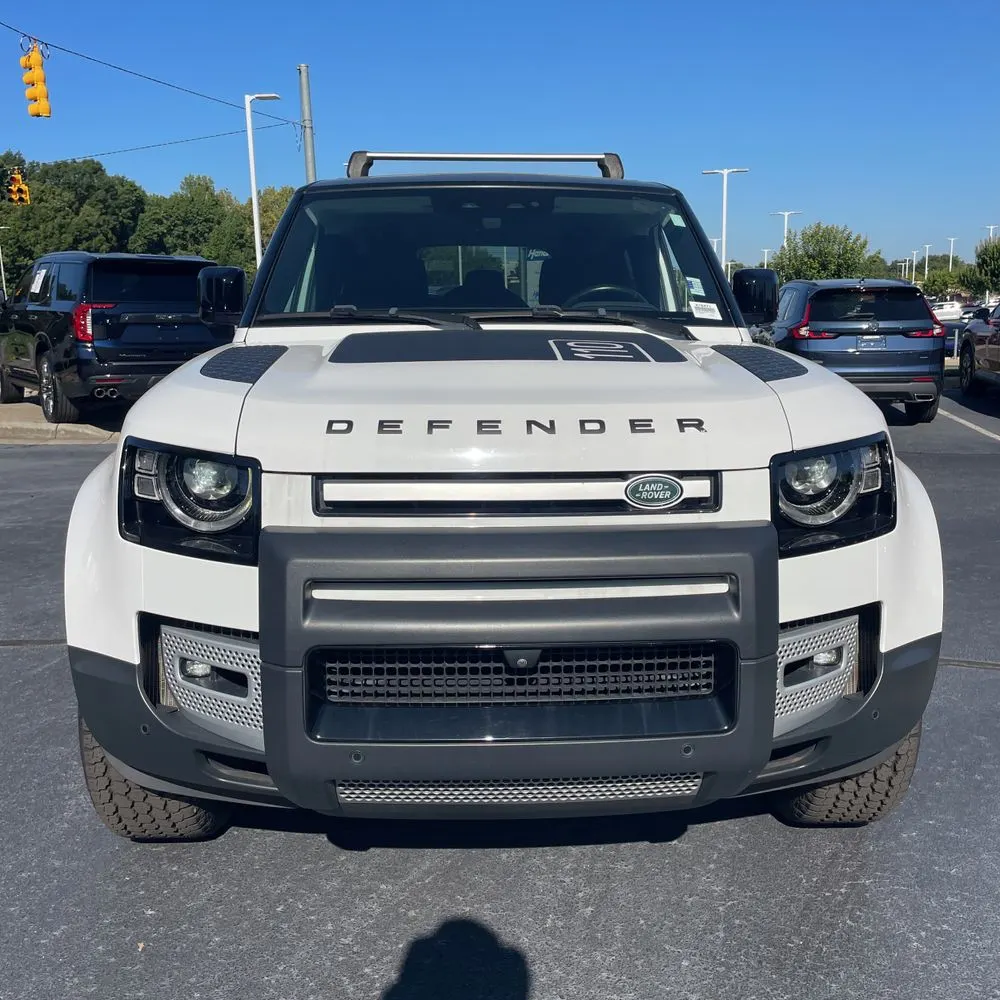 2022 Land Rover Defender 110 SE