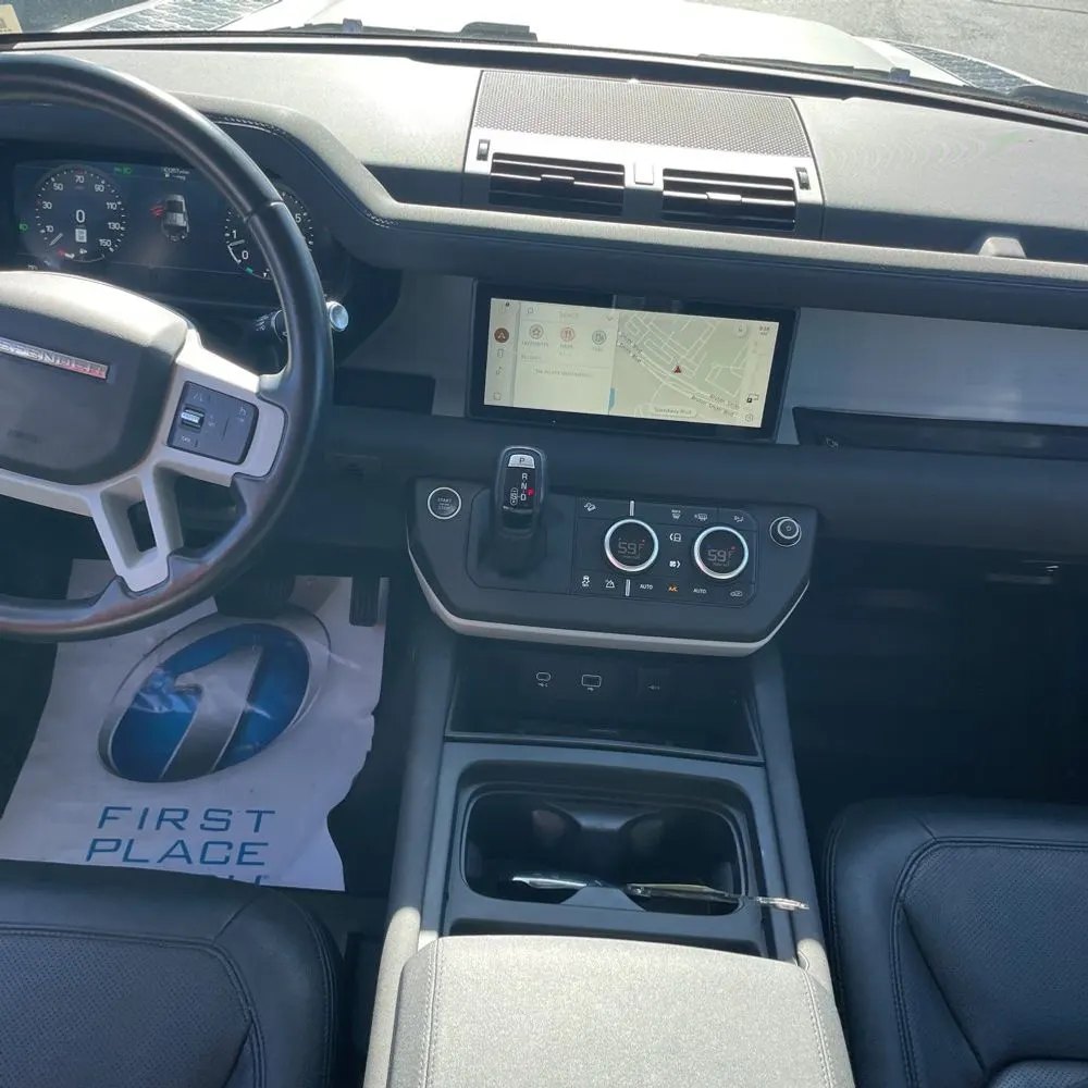 2022 Land Rover Defender 110 SE