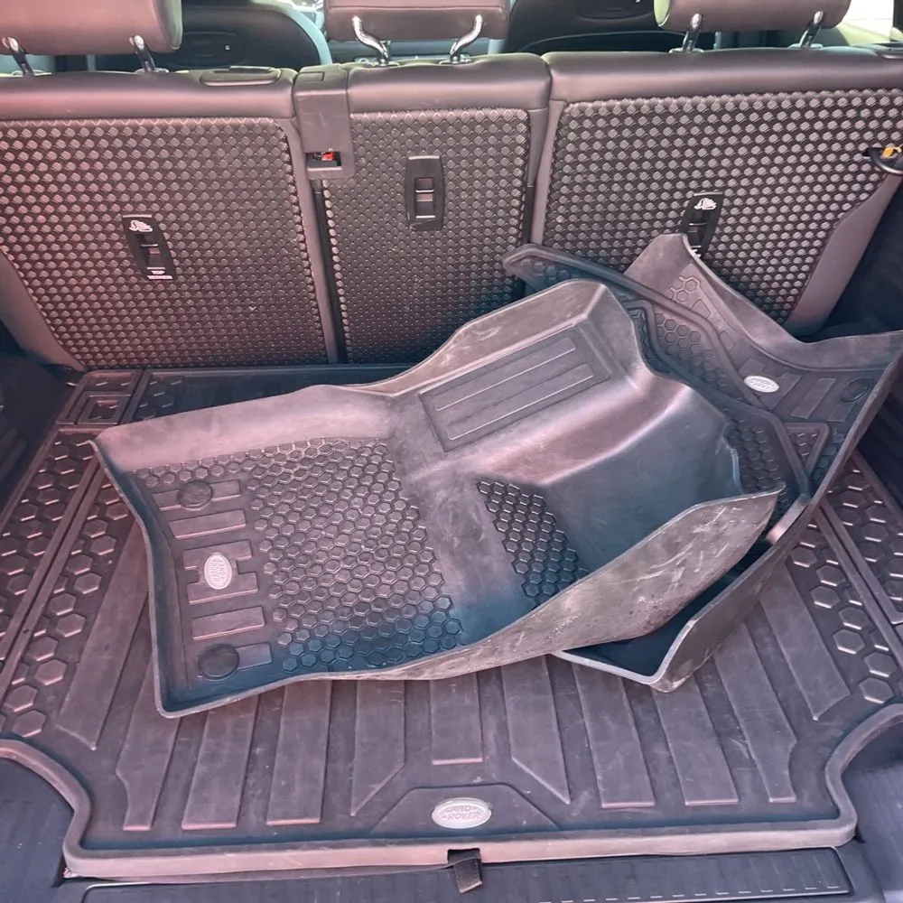 2022 Land Rover Defender 110 SE