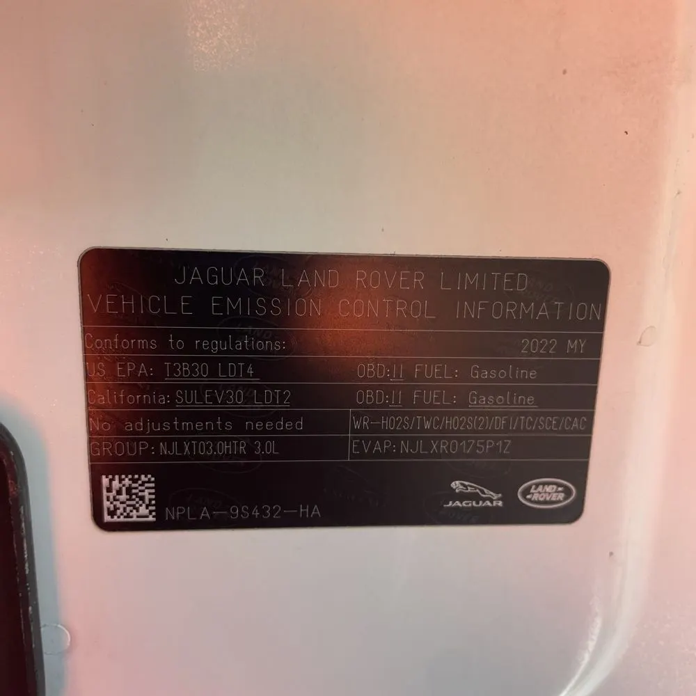 2022 Land Rover Defender 110 SE
