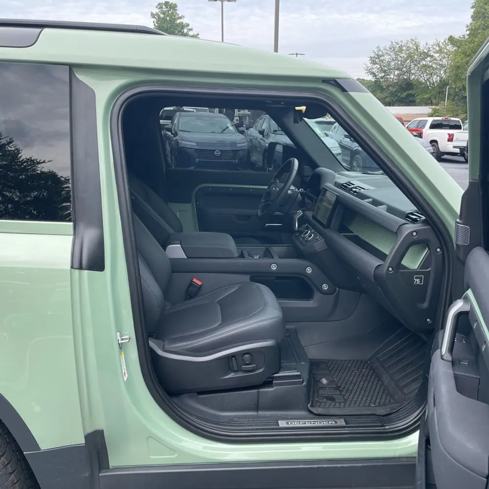 2023 Land Rover Defender 110 Standard