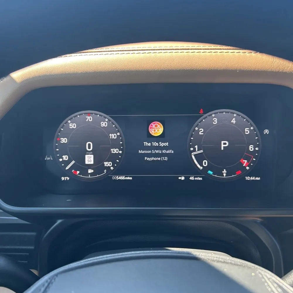2025 Land Rover Defender 130 V8 P500