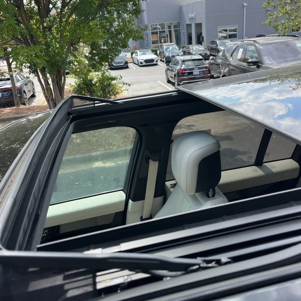 2022 Land Rover Range Rover P525 HSE Westminster Edition