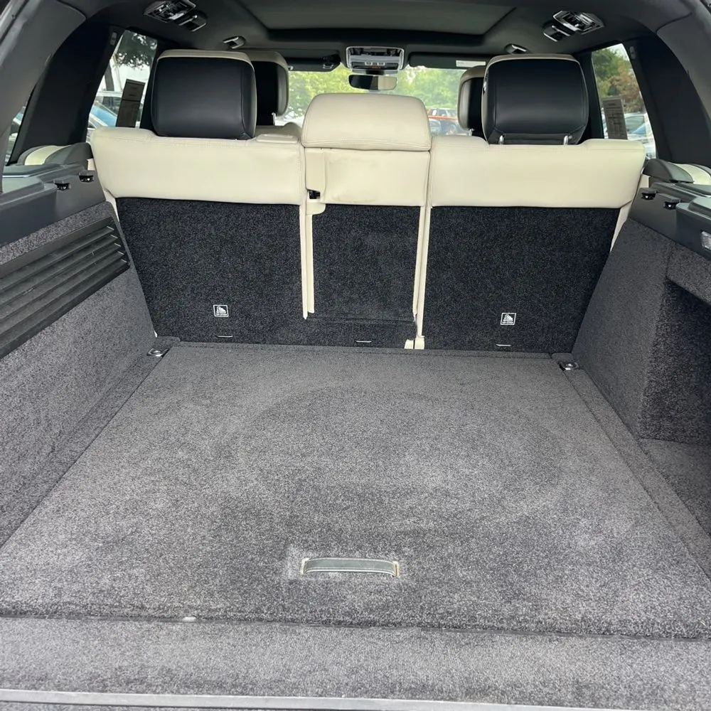 2022 Land Rover Range Rover P525 HSE Westminster Edition