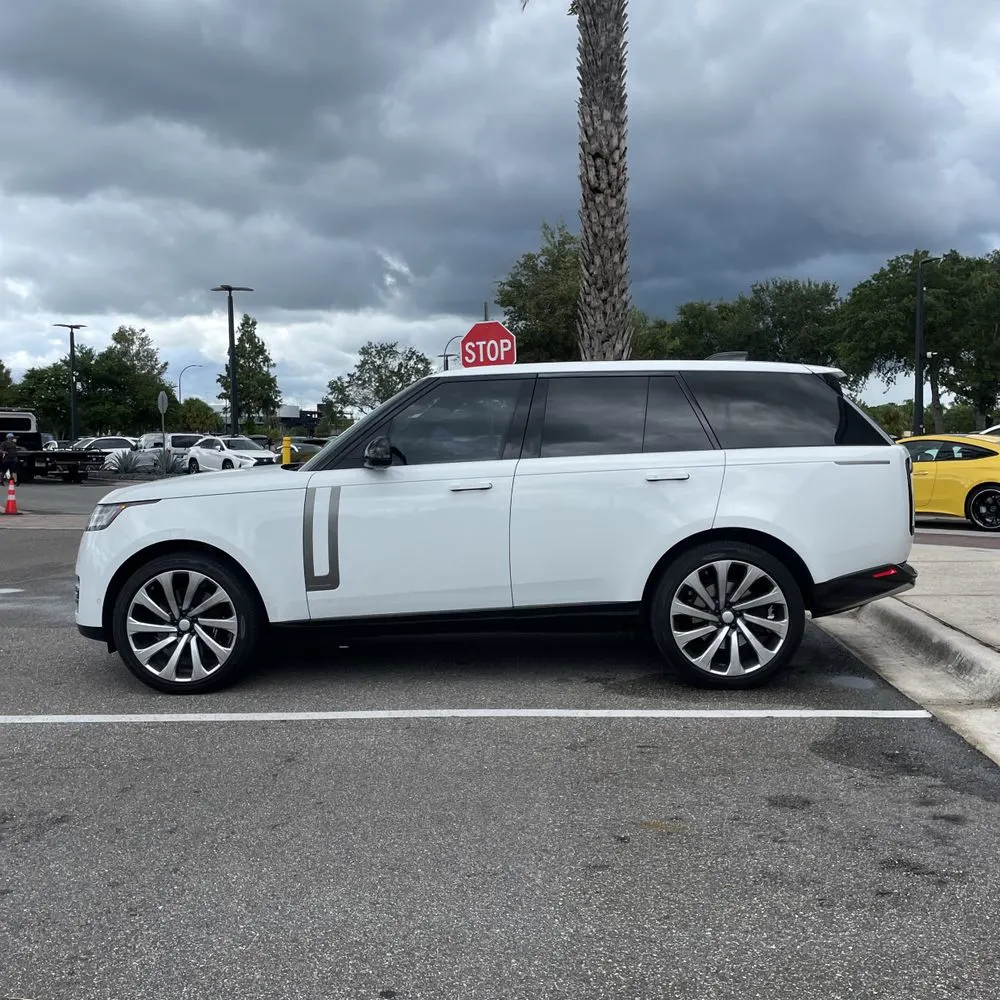 2025 Land Rover Range Rover Autobiography P530