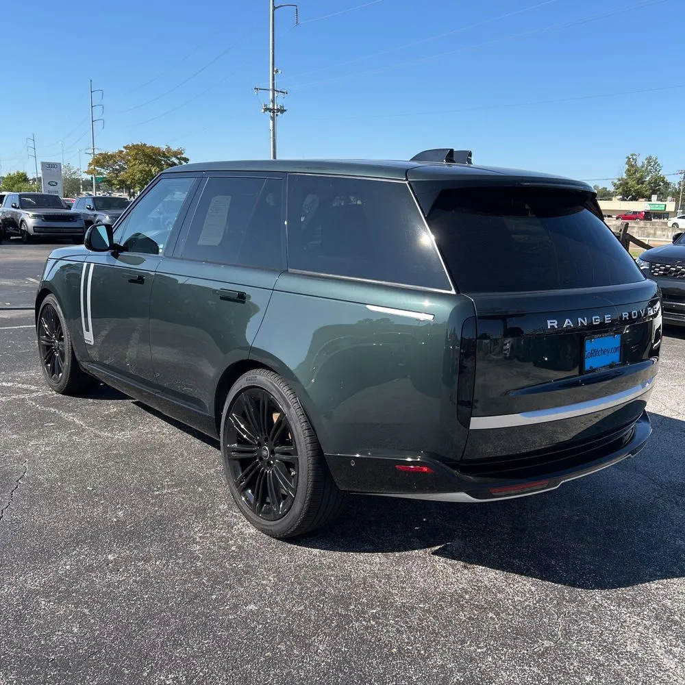 2025 Land Rover Range Rover Autobiography P530