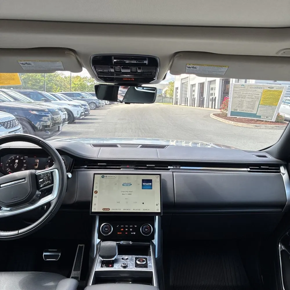 2023 Land Rover Range Rover P530 SE
