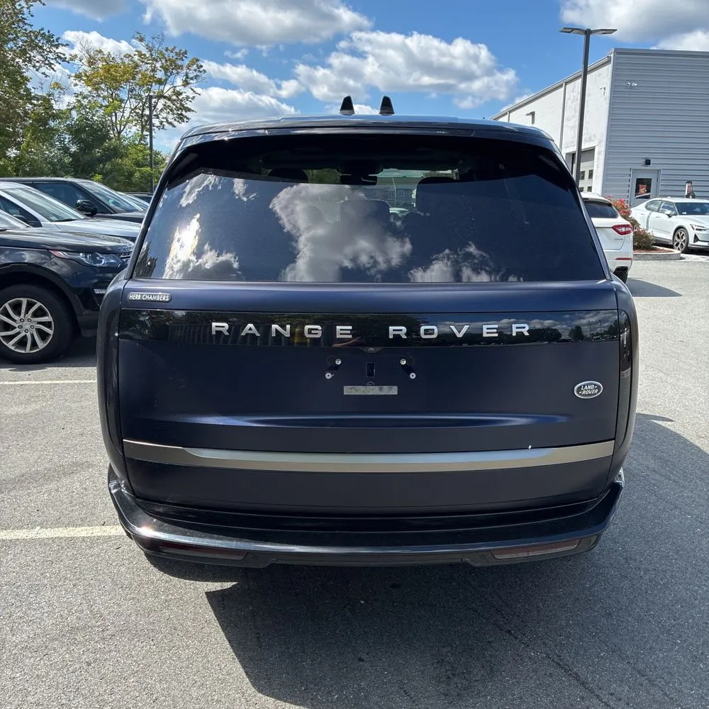 2023 Land Rover Range Rover P530 SE