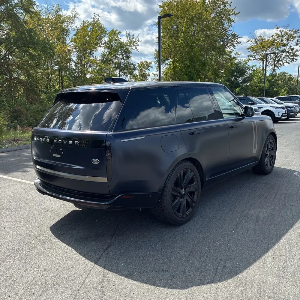 2023 Land Rover Range Rover P530 SE