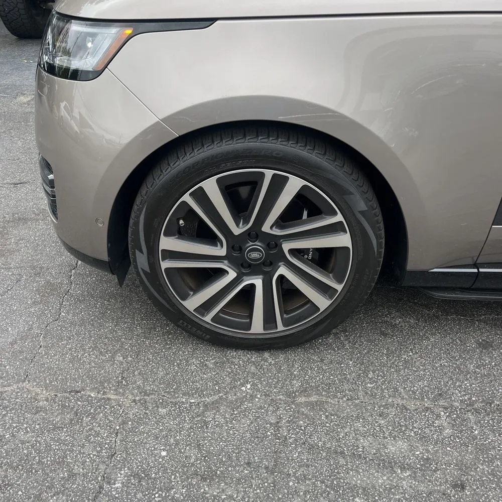 2023 Land Rover Range Rover SE