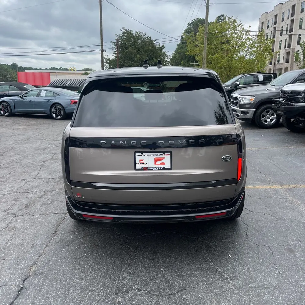 2023 Land Rover Range Rover SE
