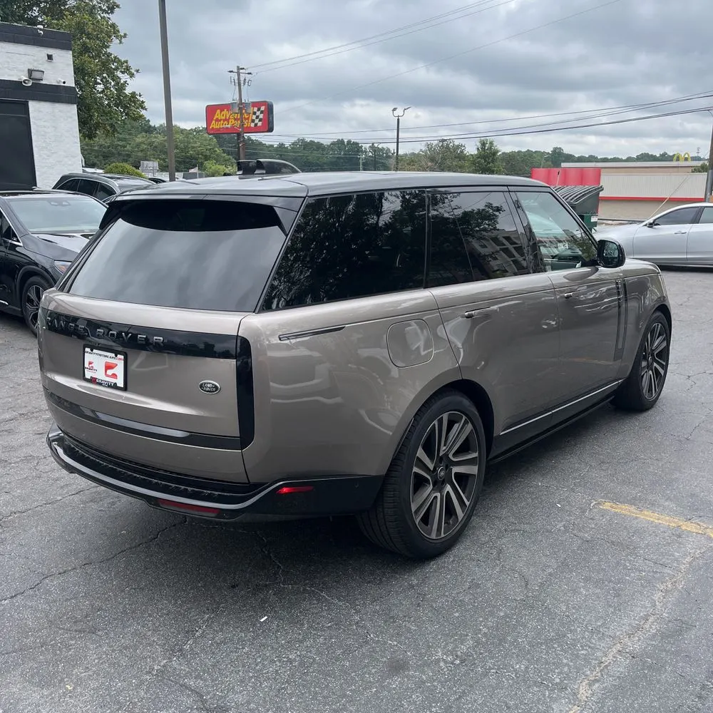 2023 Land Rover Range Rover SE