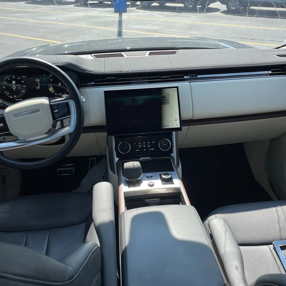 2023 Land Rover Range Rover P530 SE