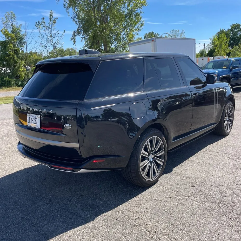 2023 Land Rover Range Rover P530 SE