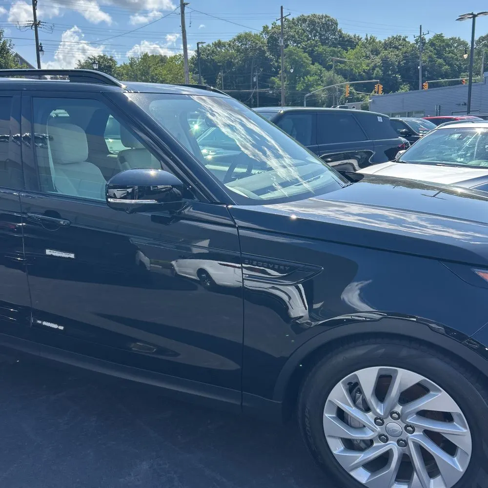 2025 Land Rover Discovery S P300