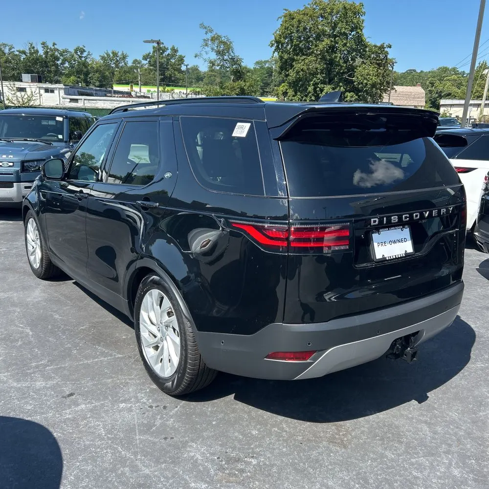 2025 Land Rover Discovery S P300
