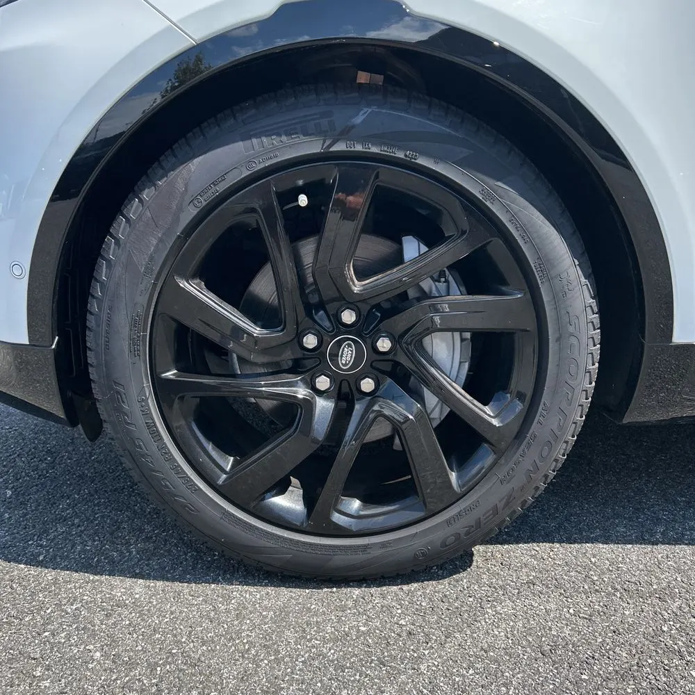 2024 Land Rover Discovery Dynamic SE P300