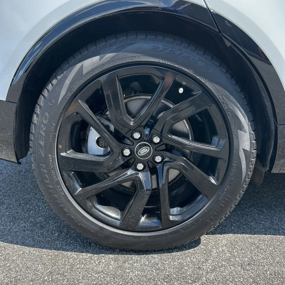 2024 Land Rover Discovery Dynamic SE P300