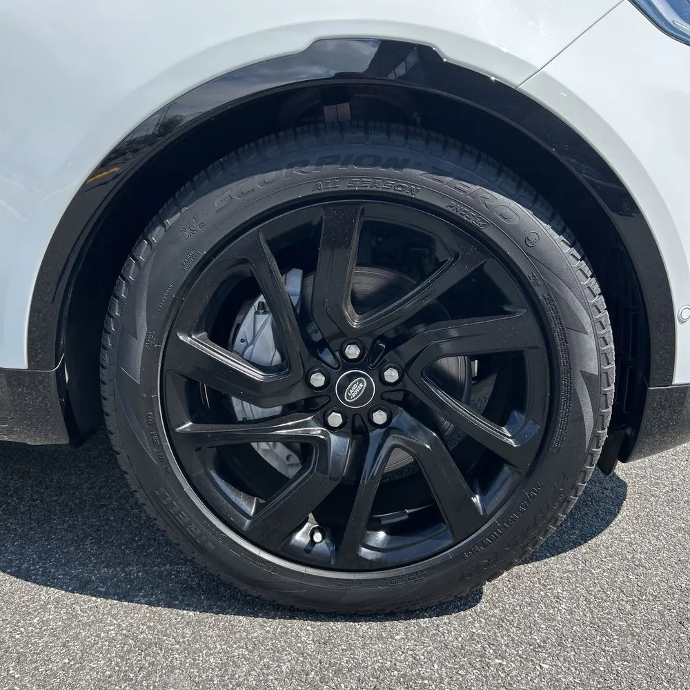 2024 Land Rover Discovery Dynamic SE P300