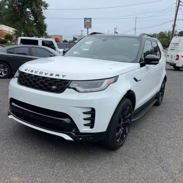 2024 Land Rover Discovery Dynamic SE P360