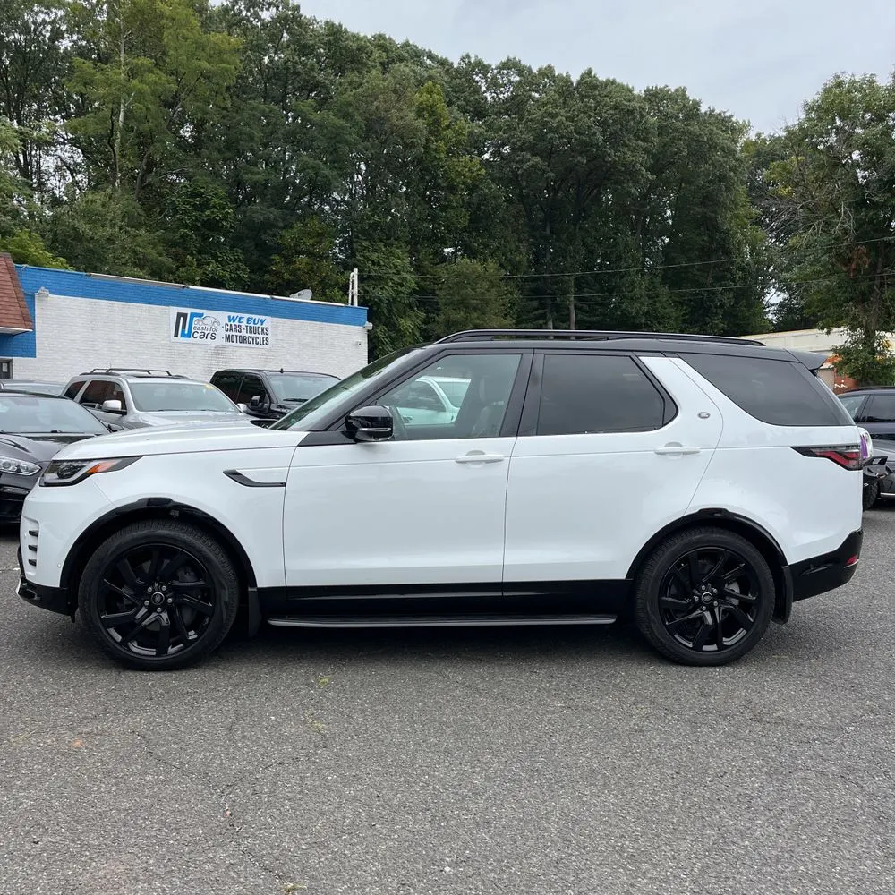 2024 Land Rover Discovery Dynamic SE P360