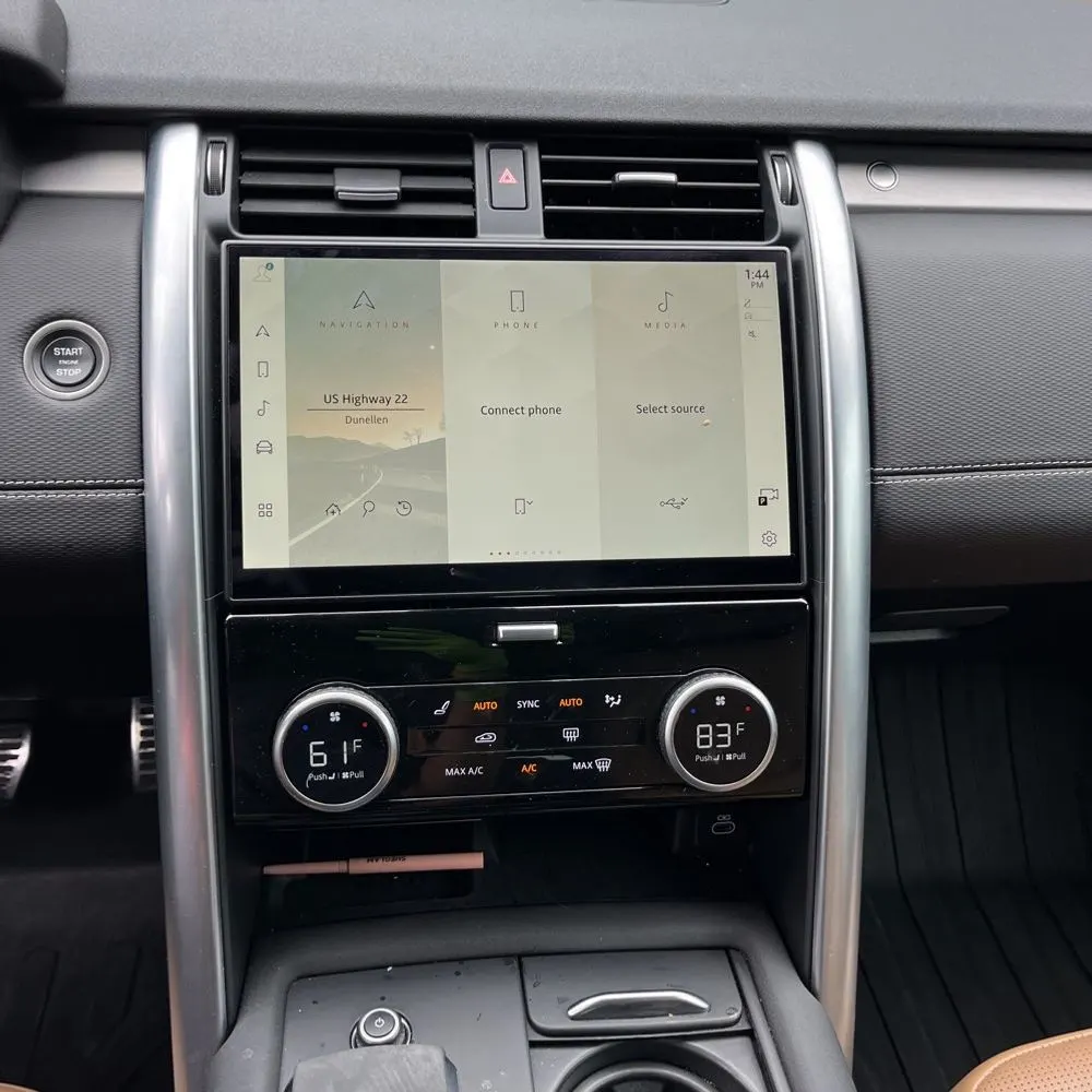 2024 Land Rover Discovery Dynamic SE P360