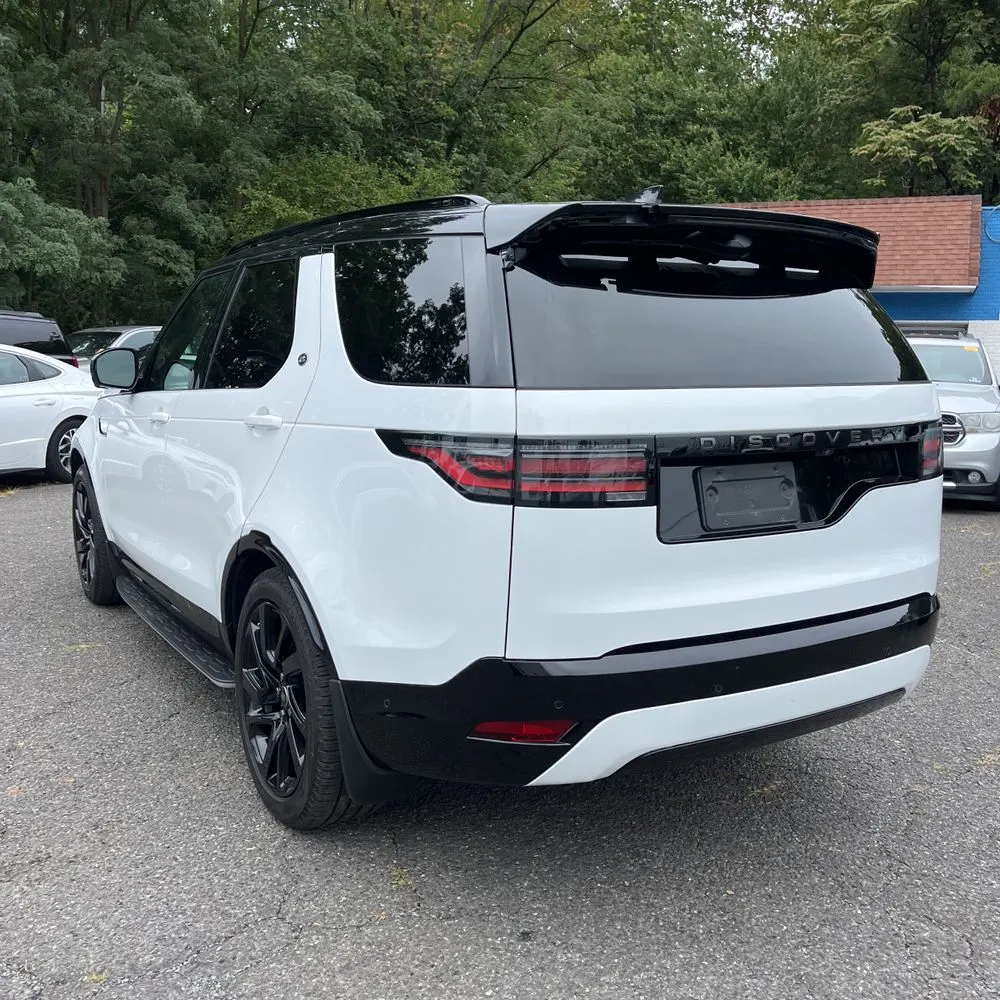 2024 Land Rover Discovery Dynamic SE P360