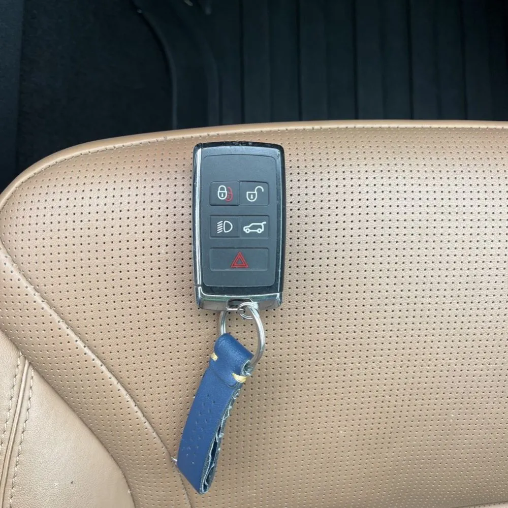 2024 Land Rover Discovery Dynamic SE P360
