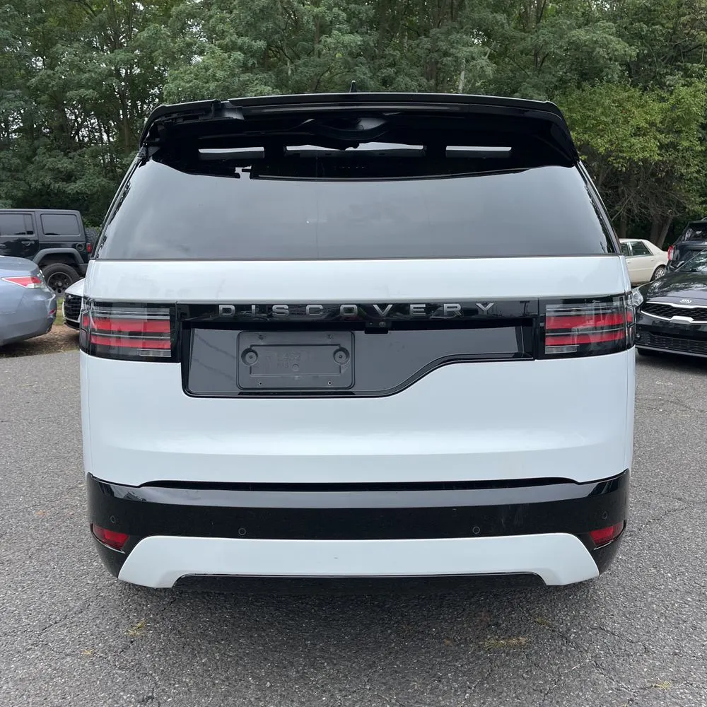 2024 Land Rover Discovery Dynamic SE P360