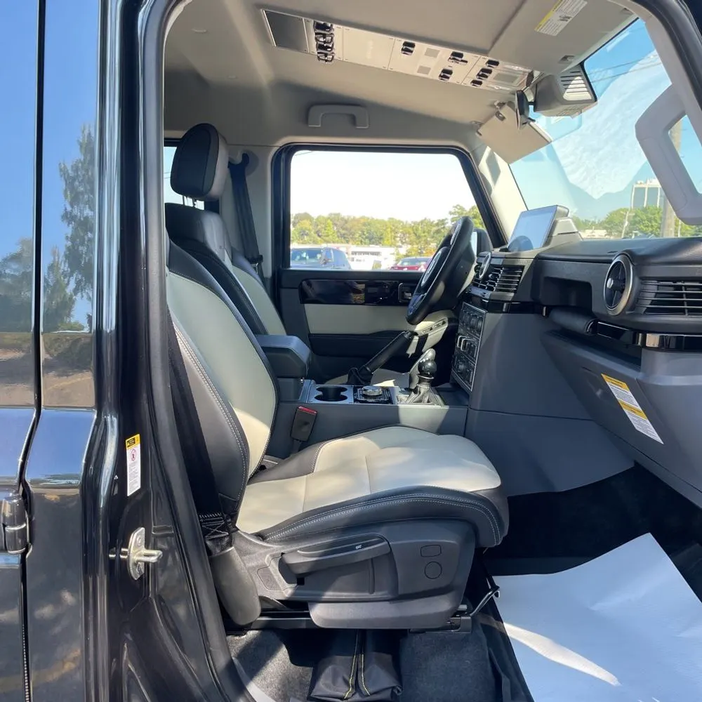 2024 INEOS Grenadier Base 4D SUV