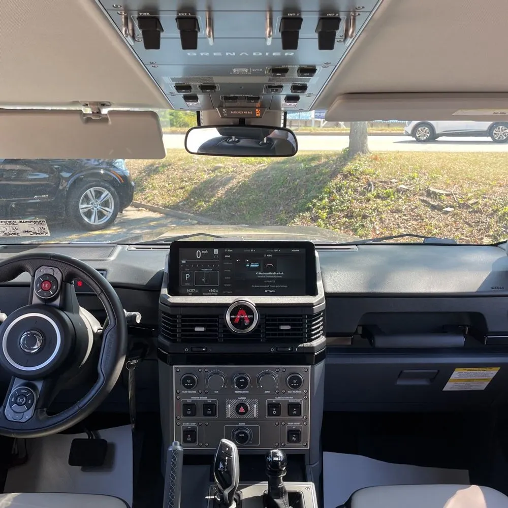 2024 INEOS Grenadier Base 4D SUV