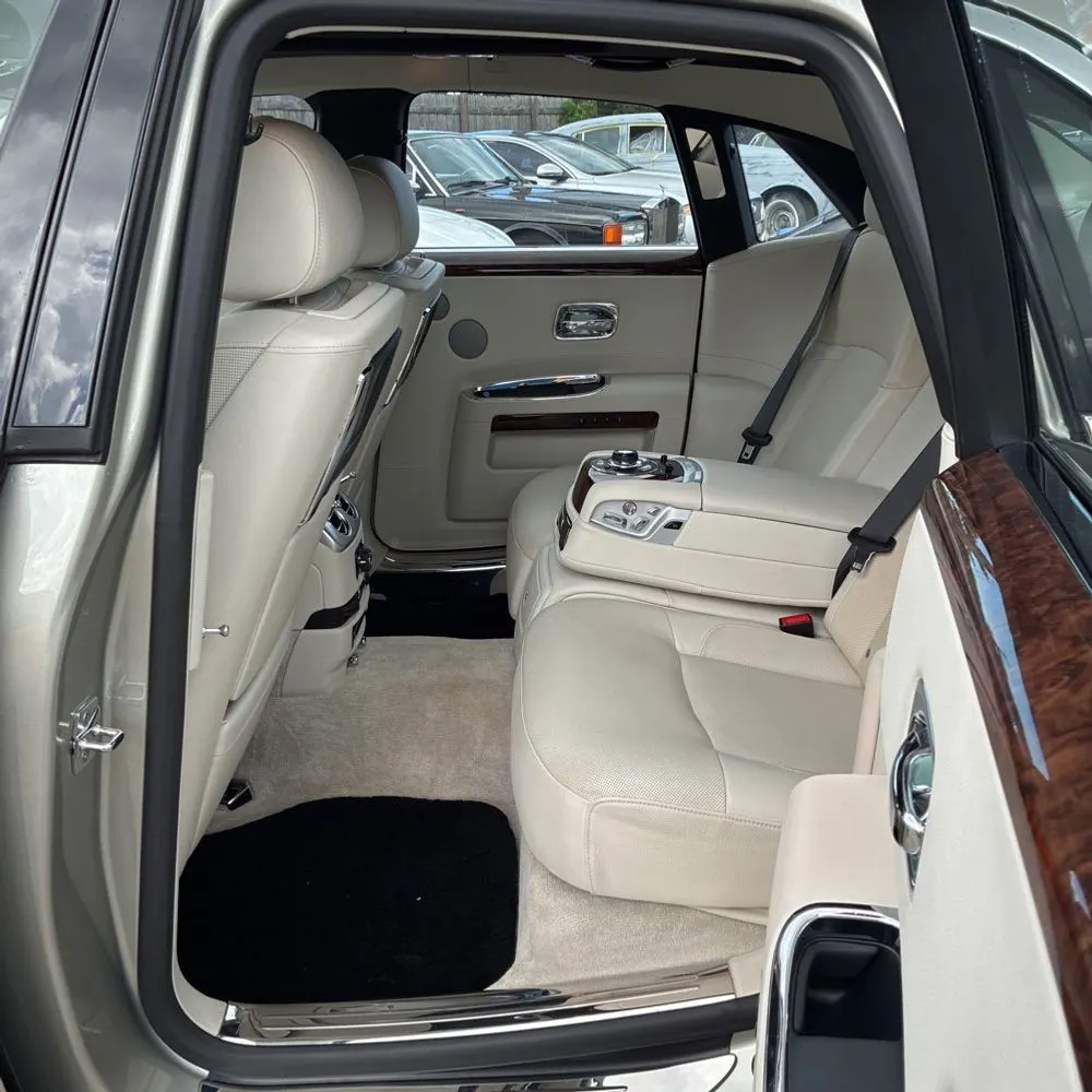2012 Rolls Royce Ghost Base