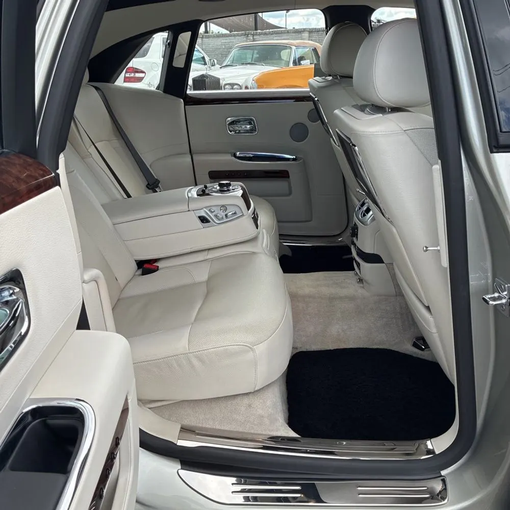 2012 Rolls Royce Ghost Base