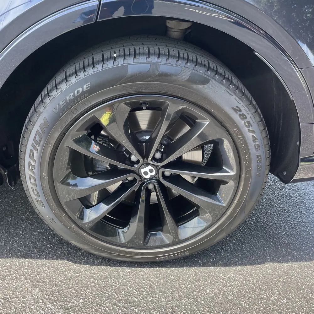 2022 Bentley Bentayga V8