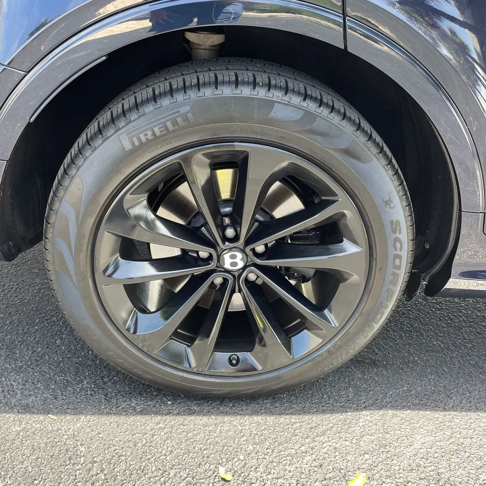 2022 Bentley Bentayga V8