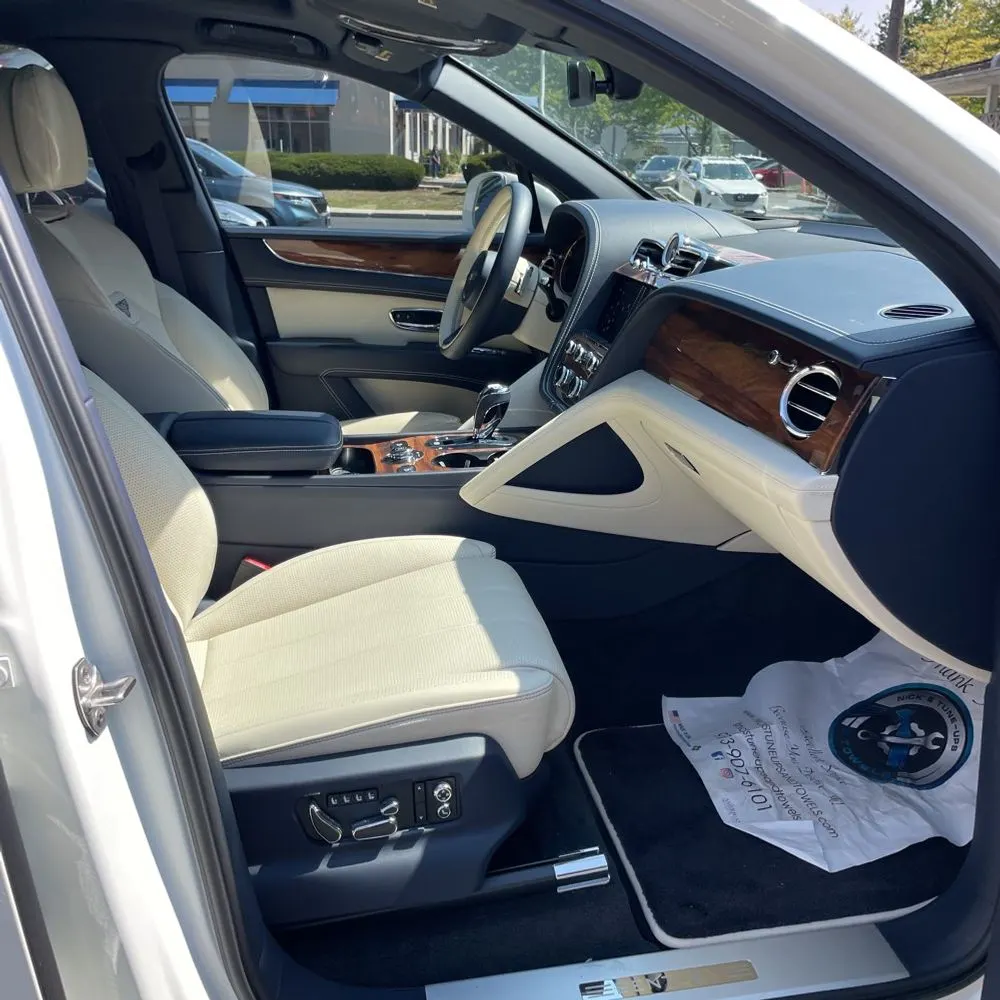 2021 Bentley Bentayga V8