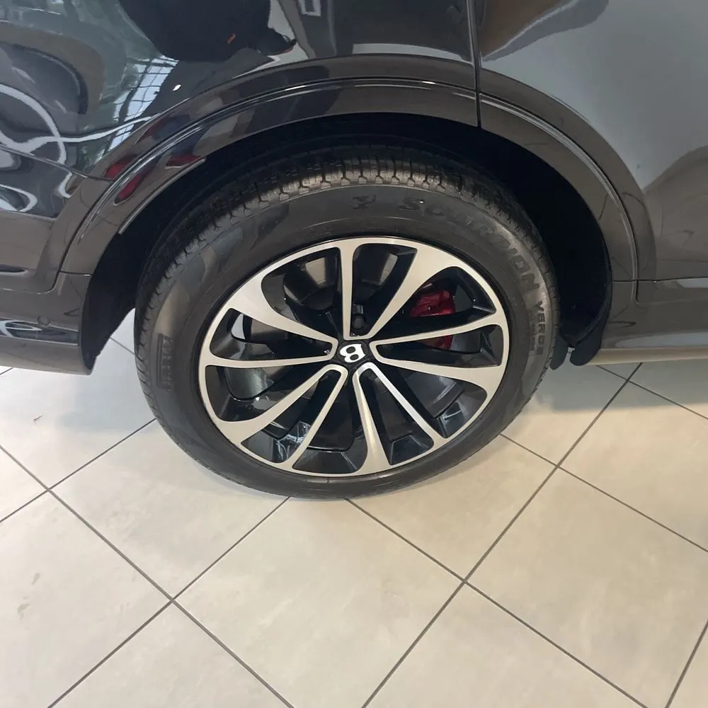 2024 Bentley Bentayga Base