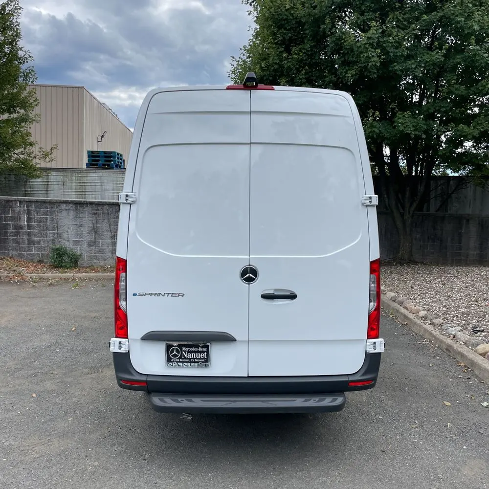 2024 Mercedes-Benz eSprinter 2500