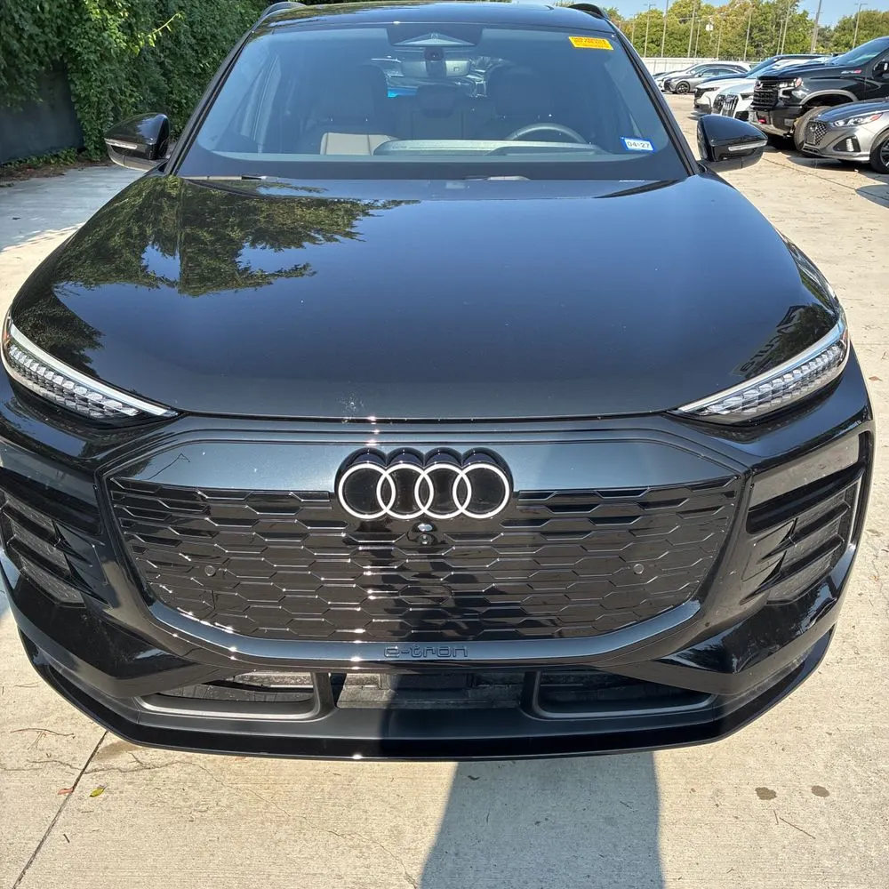 2025 Audi Q6 e-tron Prestige