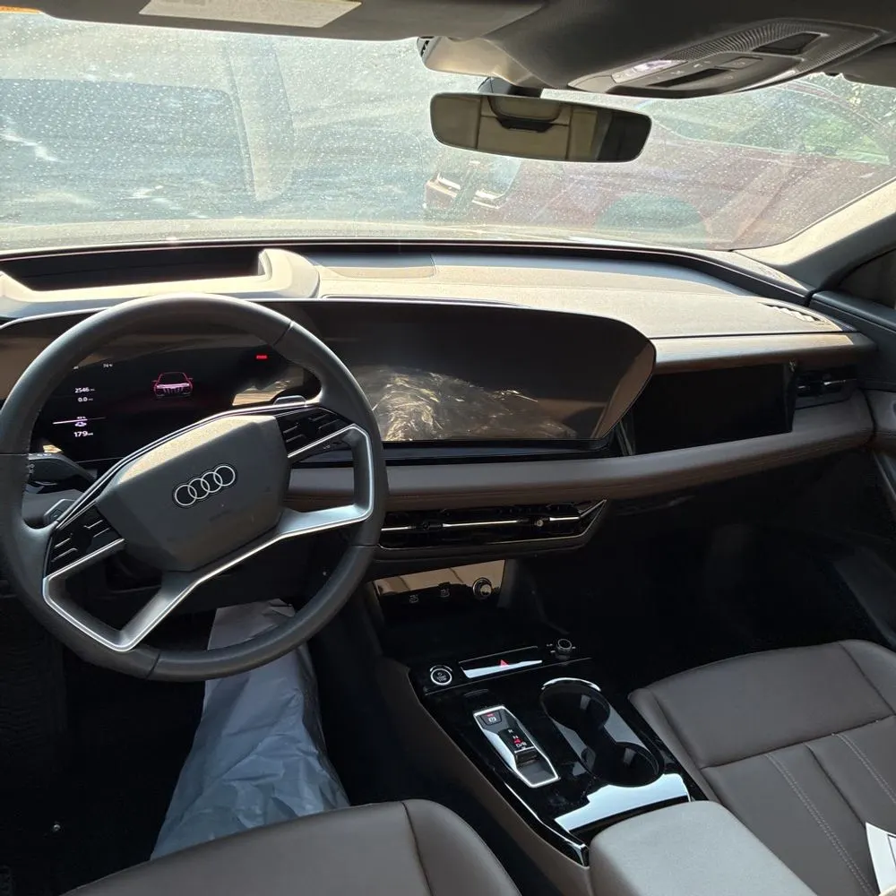 2025 Audi Q6 e-tron Prestige